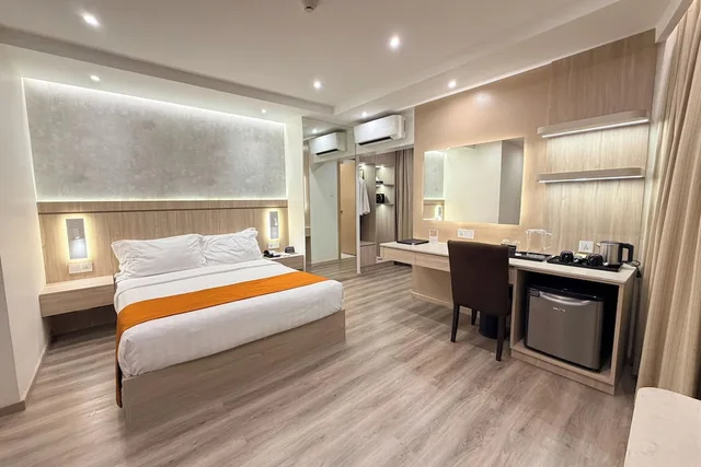 غرفة بريميير بسرير كوين، City Garden Hotel Makati 1/9