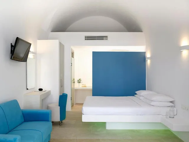 Cave, Executive, Suite, Pool View, Hot Tub، Aurora Luxury Hotel & Spa 1/3