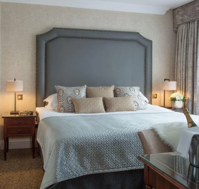 Suite, King Bed, Radisson Blu St Helens Hotel Dublin 2/2