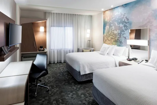 غرفة بسريرين كوين لذوي الإعاقة، Courtyard by Marriott Houston North/Shenandoah 1/4