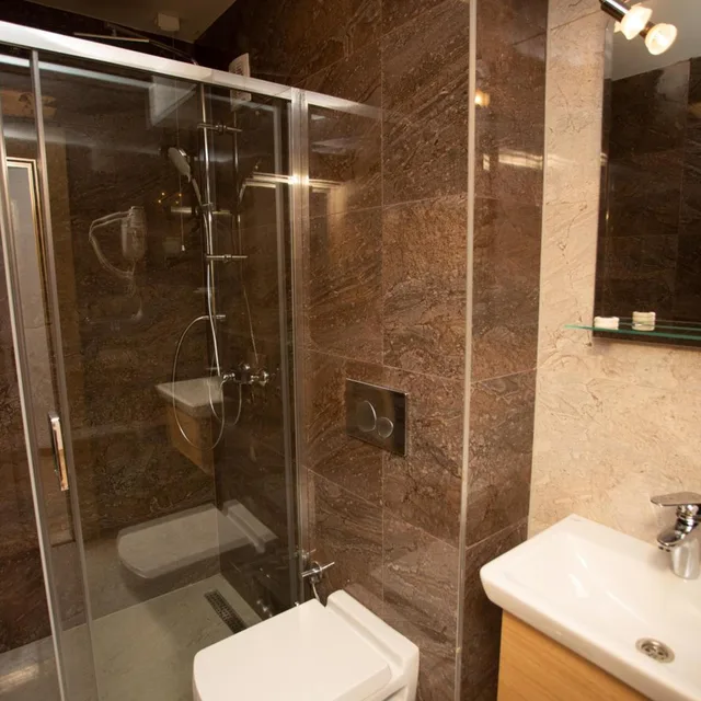 شقة، Hotel Vrbak 9/10