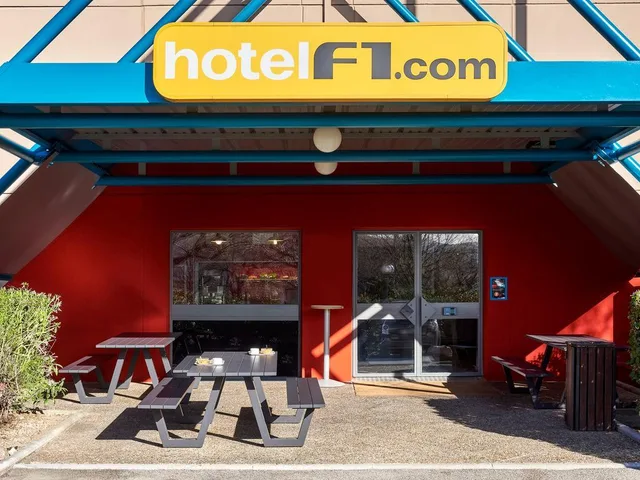 غرفة بثلاثة أسرّة، Hotelf1 Chambéry Nord 1/1
