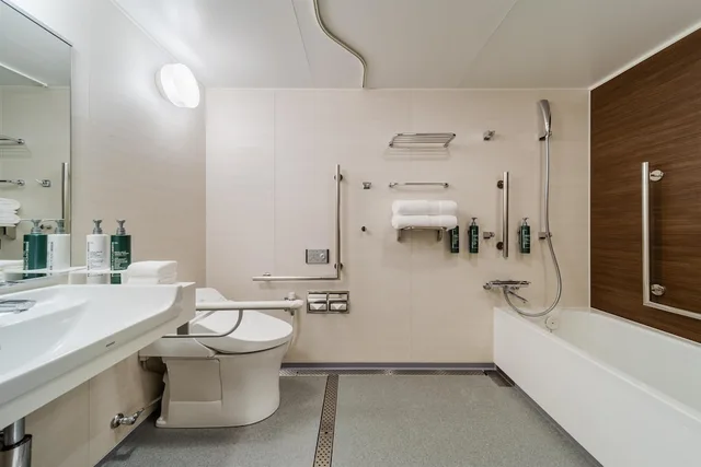 غرفة بسريرين منفصلين بإطلالة على البحر، The Square hotel Yokohama Minatomirai 4/4