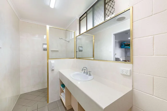 2 Bedrooms, Family, Queen Bed, Best Western Bundaberg Cty Mtr Inn 7/9