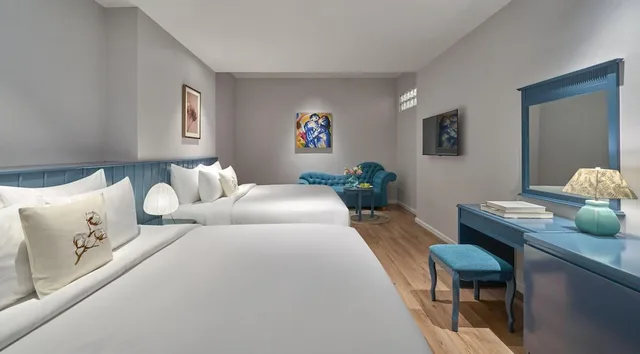 Twin Beds, No Window، Silverland May Hotel 2/5