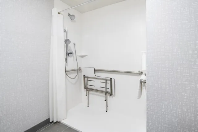 غرفة بسرير كينج لذوي الإعاقة، Hampton Inn St. George 3/3