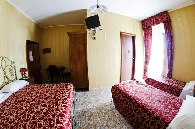 غرفة رباعية بأربعة أسرّة، Hotel Villa Maria 2/4