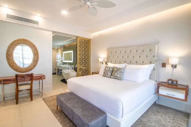 3 Bedrooms, Suite, 2 King Beds, 2 Queen Beds, Ocean Front, Garza Blanca Resort Spa Los Cabos 1/10