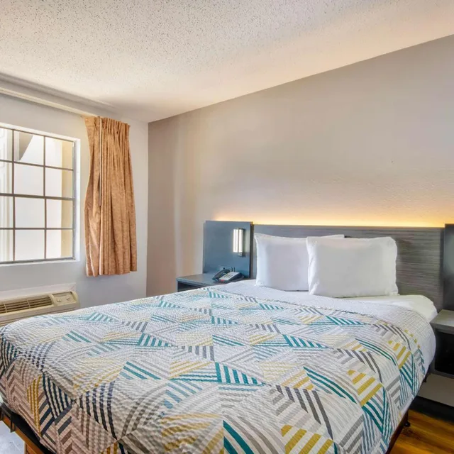 غرفة بسرير مزدوج، Motel6 Bossier City, LA 8/10