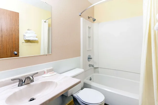 غرفة بسريرين مزدوجين، Super 8 By Wyndham Bath Hammondsport Area 4/4