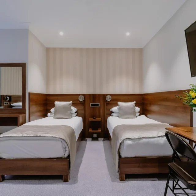 غرفة رباعية، London House Hotel 3/9
