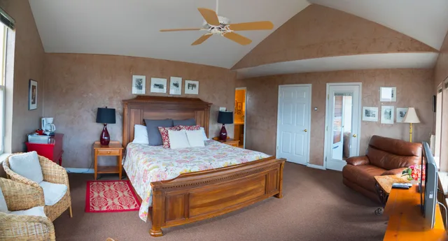 غرفة بسرير كينج مع سرير سحّاب إضافي، Skyridge Inn Bed & Breakfast 3/8