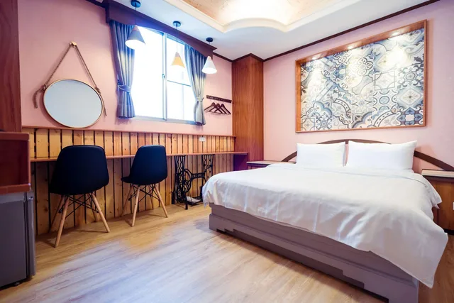 غرفة رومانسية بسرير كينج، Tainan Inn 2/2