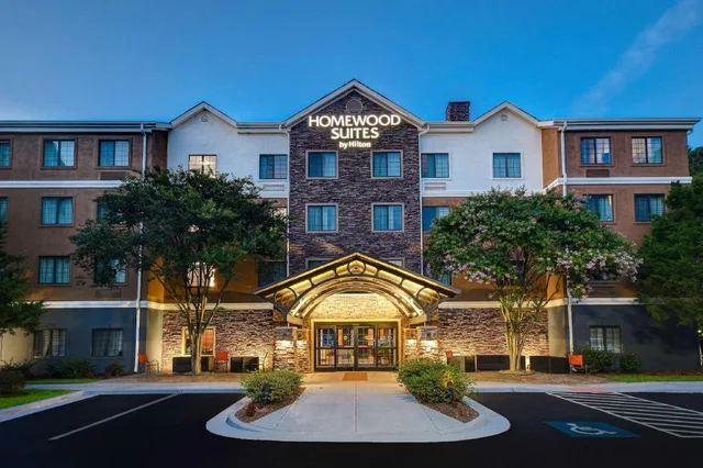 جناح استوديو بسرير كينج مع أريكة لذوي الإعاقة، Homewood Suites Newport News Yorktown By Hilton 1/1
