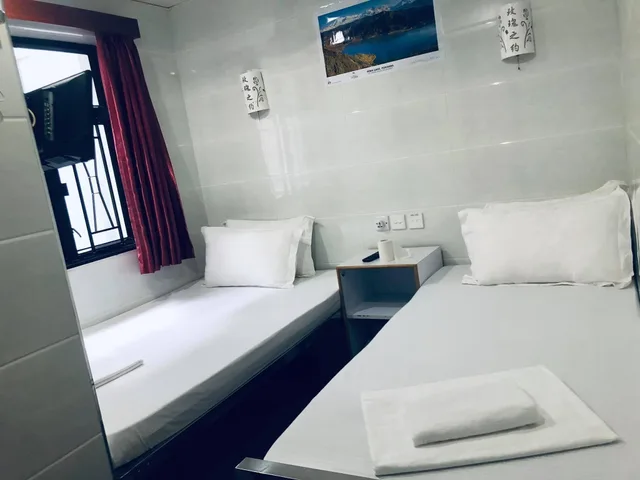 غرفة ثلاثية بسرير مزدوج وسرير فردي، Kathmandu Guest House 2/2