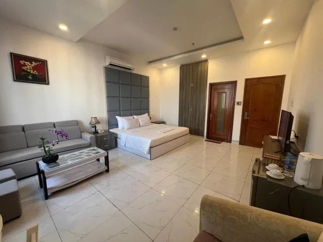 جناح بسرير كوين بإطلالة على المدينة بحوض استحمام، White Diamond Hotel - Airport 5/10