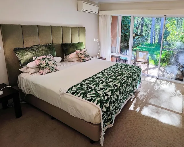 غرفة فاخرة بسرير كينج بإطلالة على الحديقة، MARGARET RIVER BED AND BREAKFAST 4/10