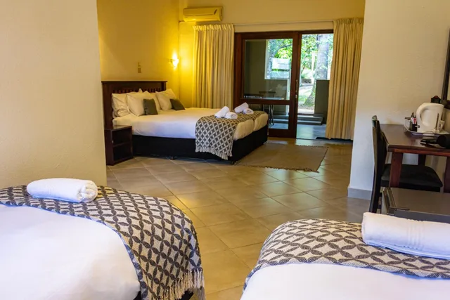 غرفة عائلية، Hotel Numbi and Garden Suites 2/5