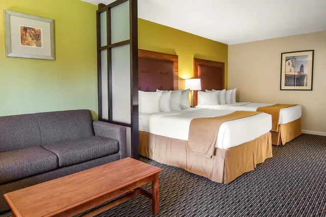 جناح بسريرين كوين، Quality Inn & Suites At Coos Bay 6/10
