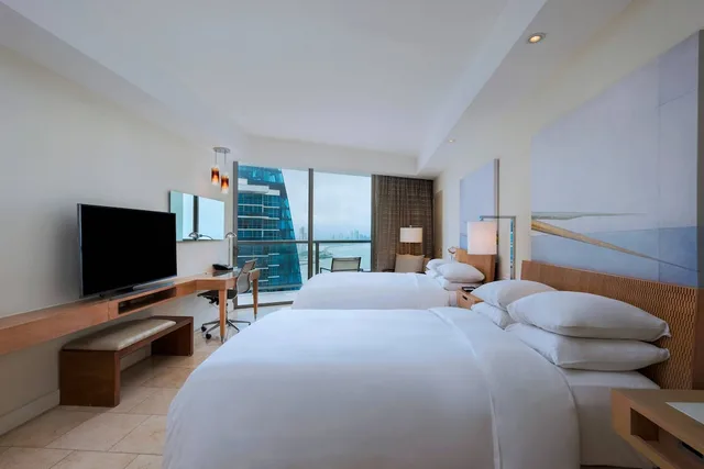جناح غراند بسريرين مزدوجين بإطلالة جزئية على البحر، Jw Marriott Panama 1/5