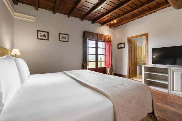 Deluxe, Double Bed, Aurea Palacio De Sober 5/10