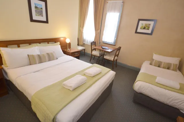 Heritage, Twin Beds, Queen Bed، Central Springs Inn 1/2