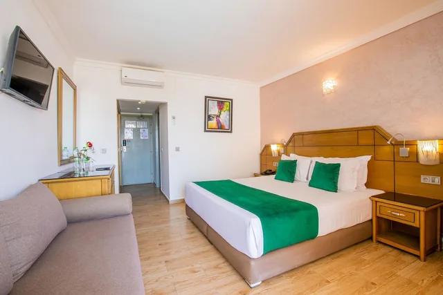 غرفة قياسية بسرير مزدوج بإطلالة على الشاطئ، Argana Hotel 1/10