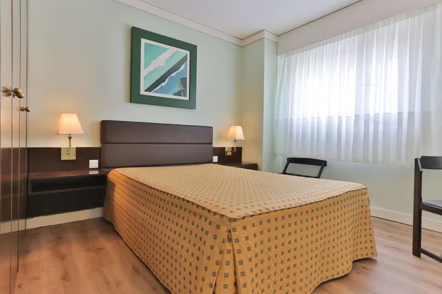 شقة بسرير مزدوج وسريرين منفصلين بغرفتي نوم مع أريكة، Hotel Apartamento Solverde 3/9