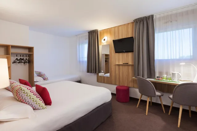 غرفة ثلاثية بسرير مزدوج وسرير فردي، Hotel Campanile Metz Nord - Talange 2/9
