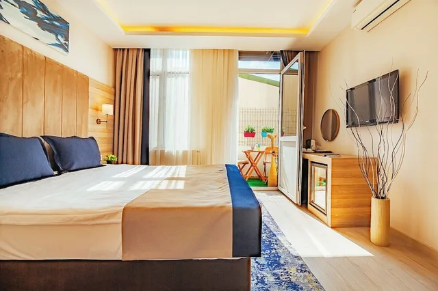 غرفة سوبيريور بسرير كوين، Comfort Beige Hotel 3/10