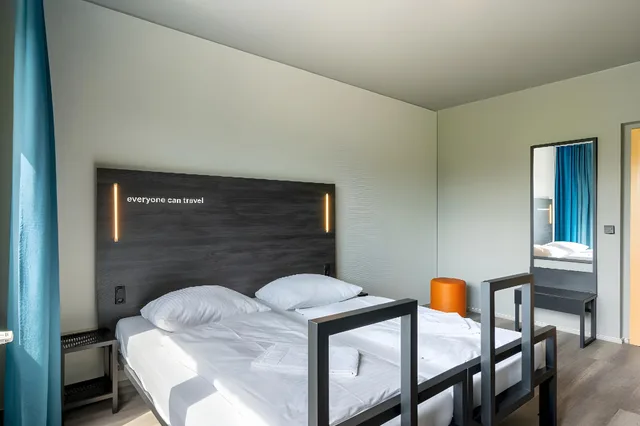 غرفة قياسية، a&o Berlin Kolumbus 1/2