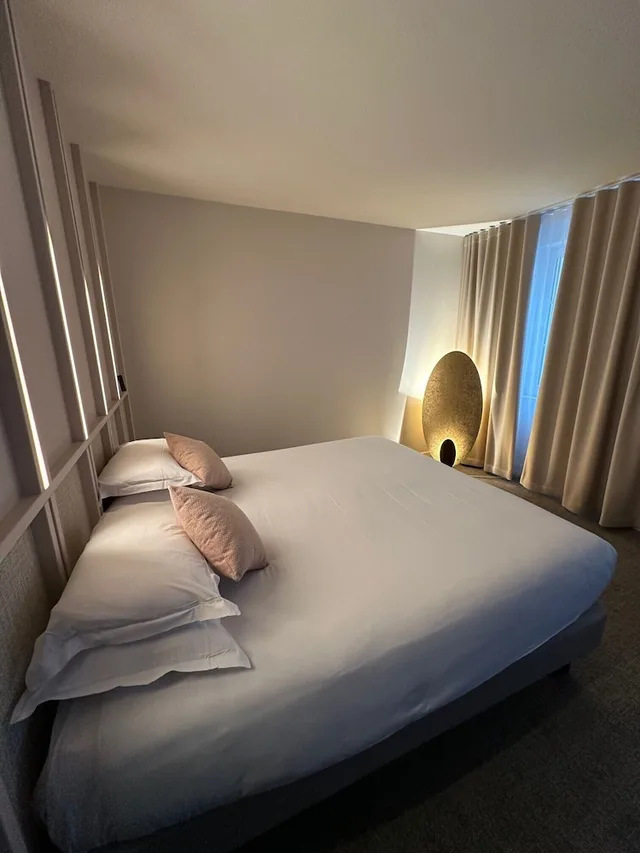 جناح بسرير كينج مع أريكة، Hotel Medieval 3/5