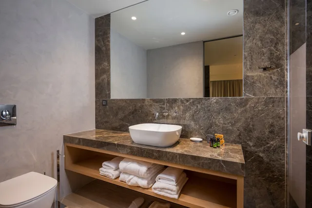 Junior Suite, Studio, Queen Bed, Sofa، Hyperion City Hotel & Spa 5/6