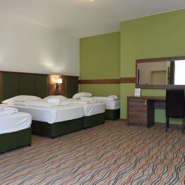 غرفة قياسية رباعية بسرير فردي، OLIVE INN 2/4