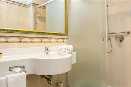 غرفة ديلوكس مفردة بسرير مزدوج، Hotel Mirage Sure Hotel Collection By Best Western 2/2