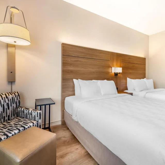 Room, 2 Queen Beds, Nature View، Best Western Plus 1000 Islands Hotel & Suites 2/3