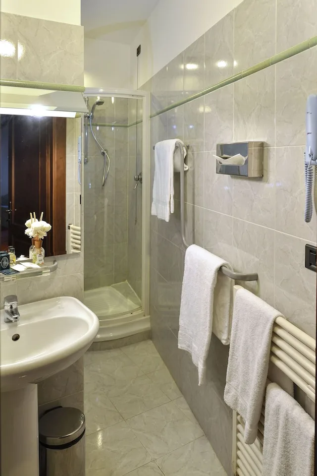 Junior Suite, 1 Single and 2 Queen Beds، Hotel Fonte Cesia 3/3