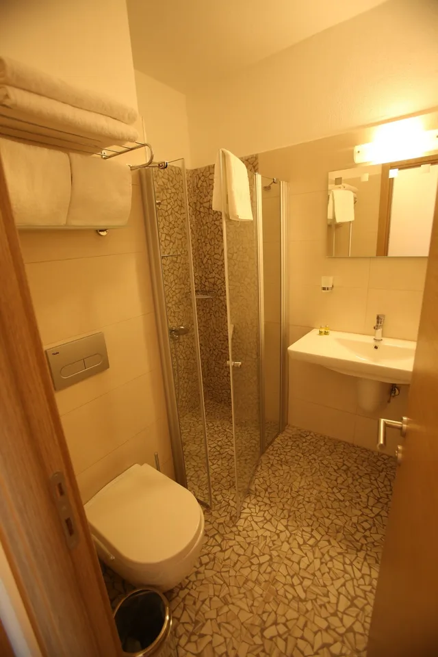 غرفة بسريرين منفصلين بإطلالة على البحر، Aria Doria Otel 8/10