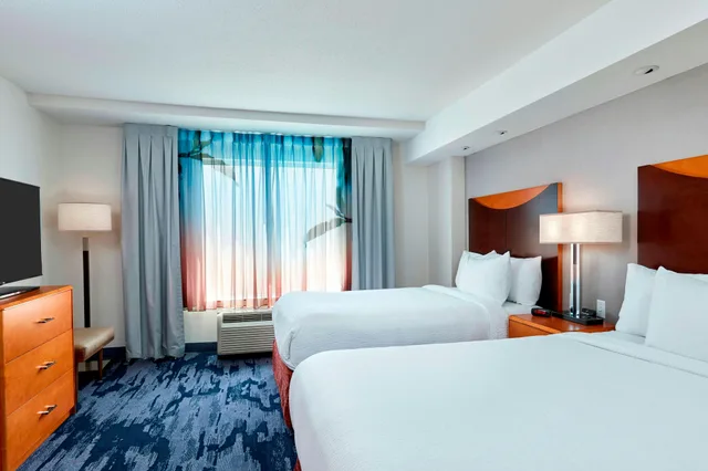 Room, 2 Queen Beds, Fairfield Inn And Suites Indianapolis Downtown 1/4