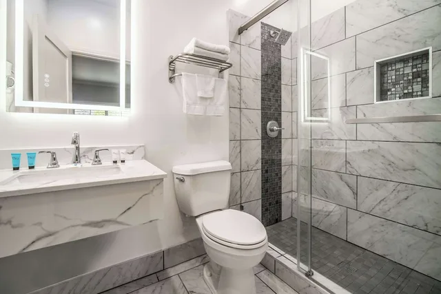 غرفة بسرير كوين، Rodeway Inn and Suites Pasadena 6/7