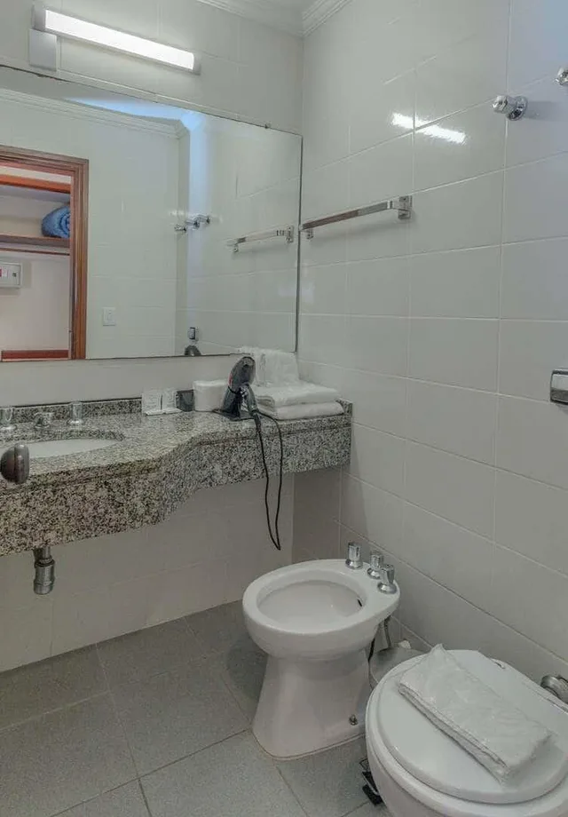 غرفة فاخرة بسريرين منفصلين، Lizon Curitiba Hotel 4/4