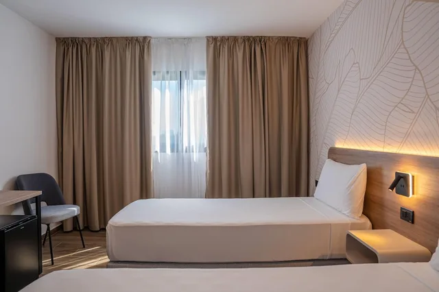 غرفة بسريرين مزدوجين بإطلالة على الحديقة، Days Inn by Wyndham Juan Dolio 4/9