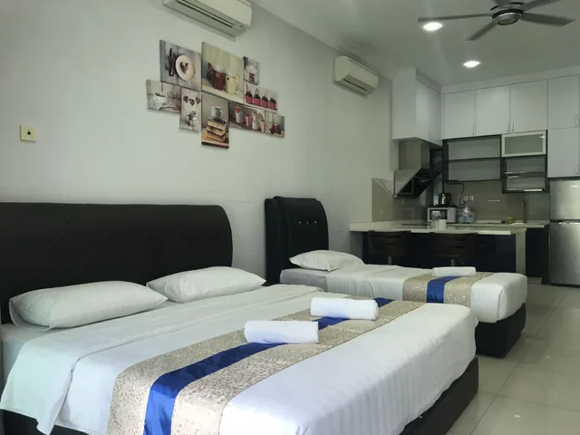 Deluxe, Studio, Suite, Multiple Beds, Garden View, Balcony، Sunset & Seaview Vacation Condo City Centre @ IMAGO Shopping Mall 1/3