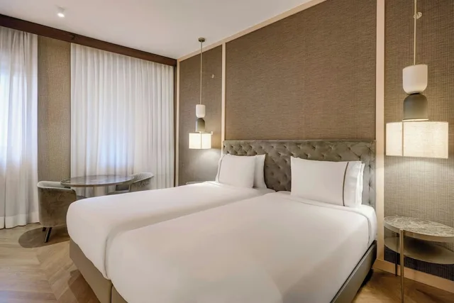 غرفة بسرير كينج بإطلالة على المدينة، Ac Hotel Milano By Marriott 5/8