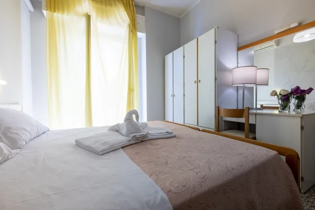 غرفة قياسية بسرير كوين، Hotel Giumer 1/7