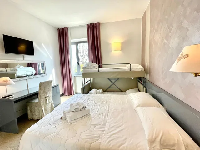 غرفة رباعية، Hotel Alfieri 1/10