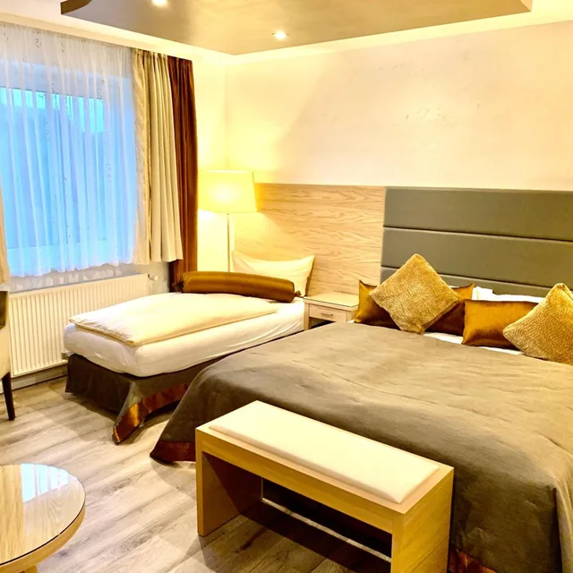 غرفة عائلية، Boutique Hotel Goldene Henne 3/5