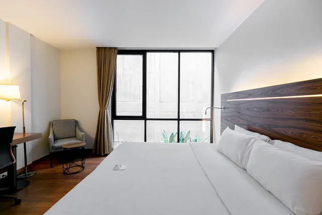غرفة بريميير بسرير مزدوج أو سريرين منفصلين، Sacha Hotel Uno 7/10