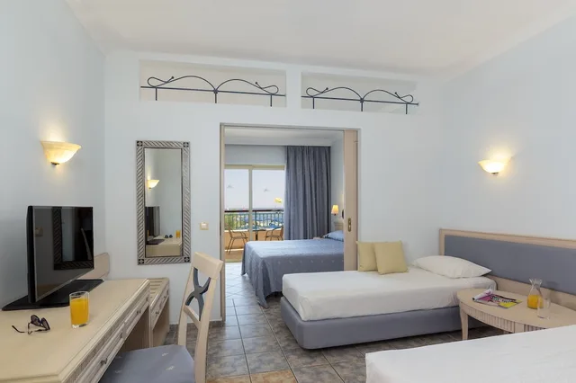 Family, Double and Twin Beds, Beach Front، Lindos Princess Beach Resort & Spa 1/4