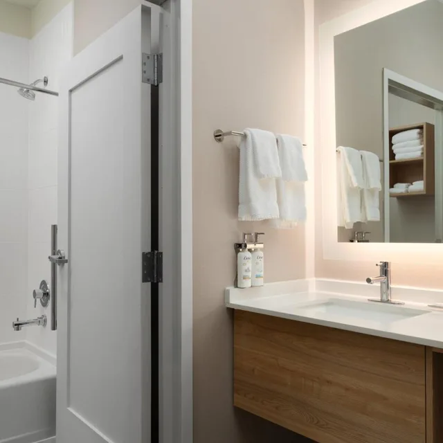 جناح بغرفتي نوم لذوي الإعاقة، STAYBRIDGE SUITES HOUSTON NW CYPRESS CROSSING 6/10
